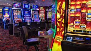 Dealer Live Casino api123 dalam permainan blackjack interaktif